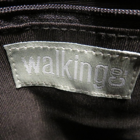 Walking Co black sidesling crossbody bag, nwot - Picture 3 of 6